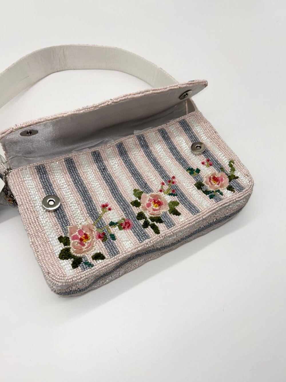 NWT Handmade Beaded Floral Marshalls Handbag - Picture 7 of 7